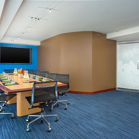 Courtyard By Marriott Waikiki Beach Χονολουλού Εξωτερικό φωτογραφία